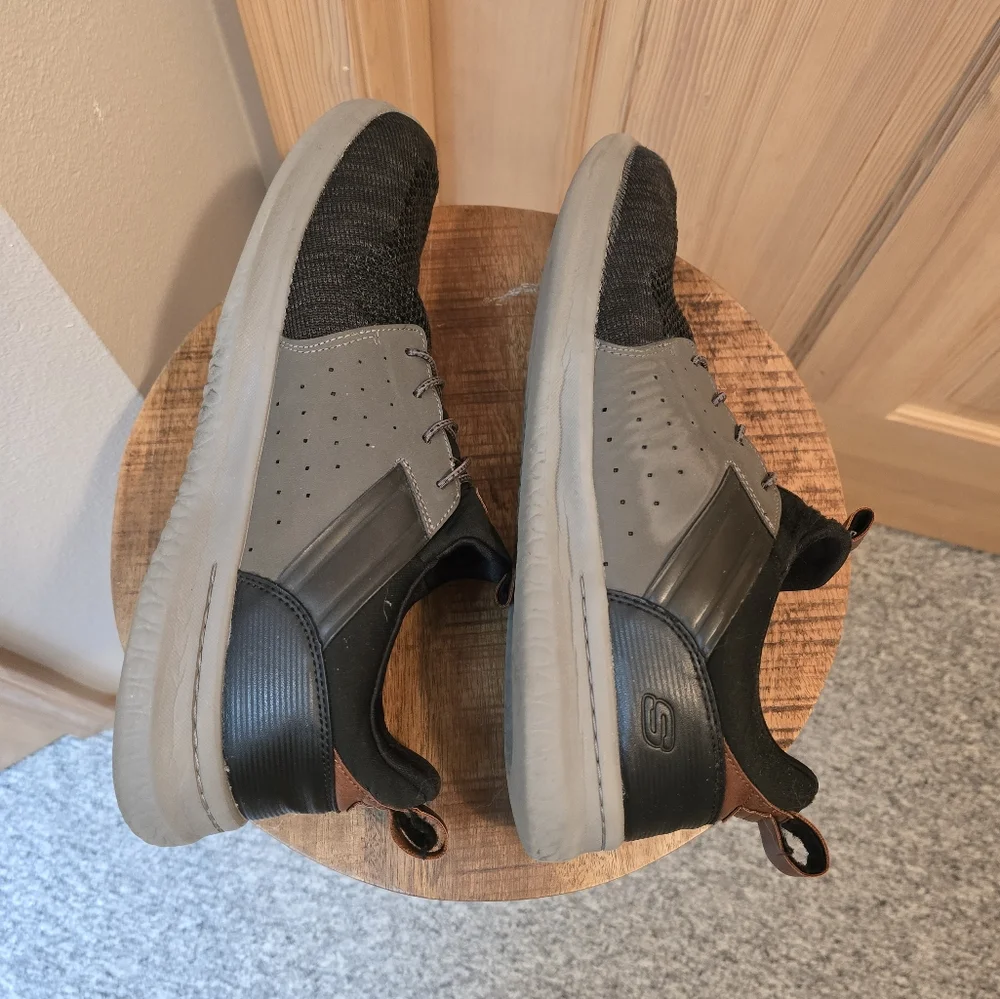 SKECHERS Shoes Men's Gray Brown 13 Slip On Classic Fit Air Cooled Memory… - Picture 7 of 9